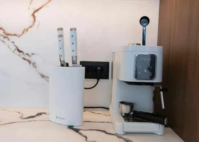 Cozy Elegant 2br + Free Parking Next To Paradise Mall Апартаменты София