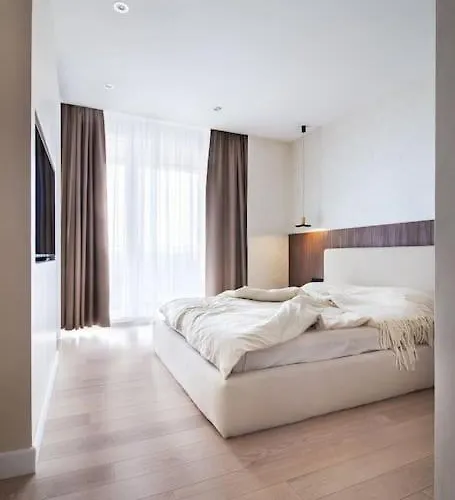 Cozy Elegant 2br + Free Parking Next To Paradise Mall