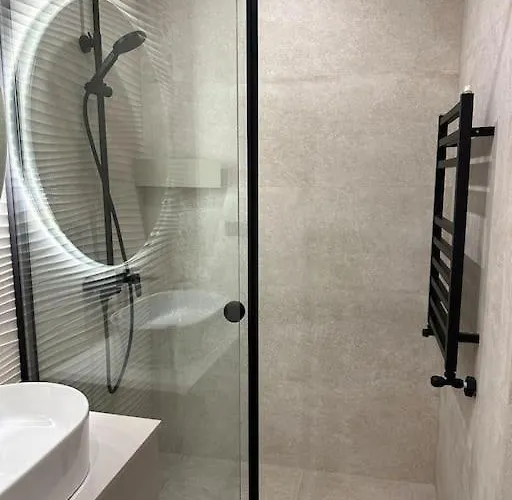 Cozy Elegant 2br + Free Parking Next To Paradise Mall Апартаменты София