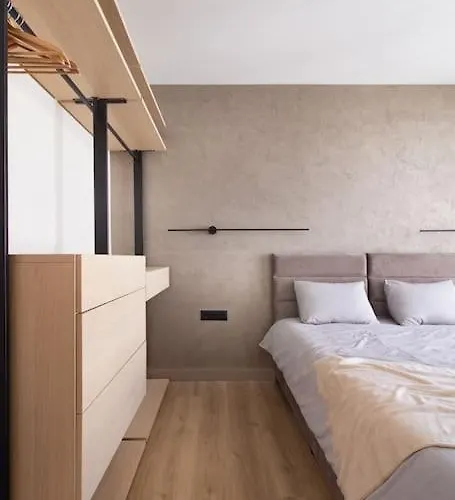 Cozy Elegant 2br + Free Parking Next To Paradise Mall Апартаменты София