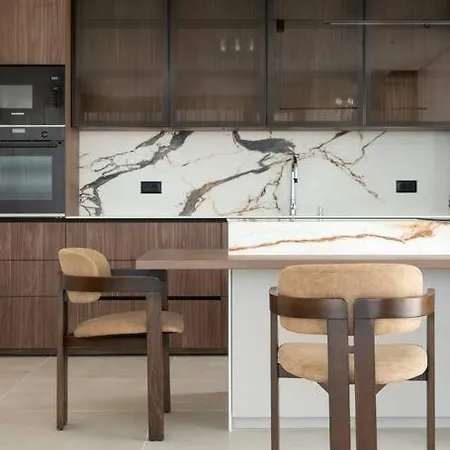 Διαμέρισμα Cozy Elegant 2br + Free Parking Next To Paradise Mall