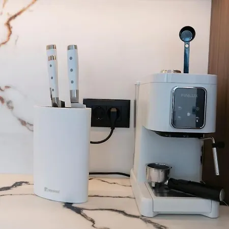 Cozy Elegant 2br + Free Parking Next To Paradise Mall Appartamento Sofia