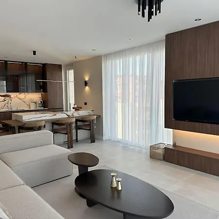 Cozy Elegant 2br + Free Parking Next To Paradise Mall *