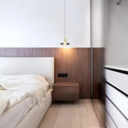 Cozy Elegant 2br + Free Parking Next To Paradise Mall Sófia