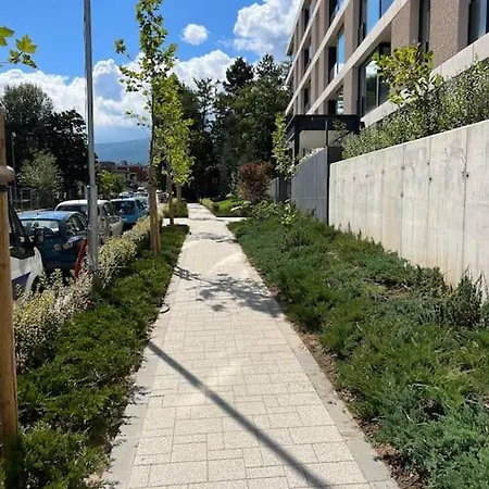 Cozy Elegant 2br + Free Parking Next To Paradise Mall Διαμέρισμα