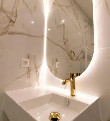 Appartement Cozy Elegant 2br + Free Parking Next To Paradise Mall