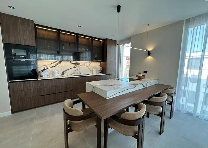 Appartement Cozy Elegant 2br + Free Parking Next To Paradise Mall *