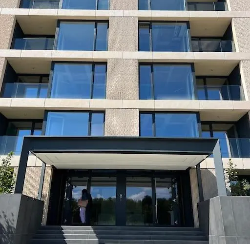 Cozy Elegant 2br + Free Parking Next To Paradise Mall Appartement *