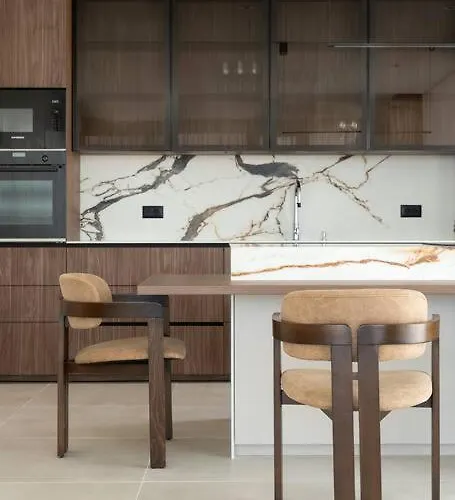 Daire Cozy Elegant 2br + Free Parking Next To Paradise Mall