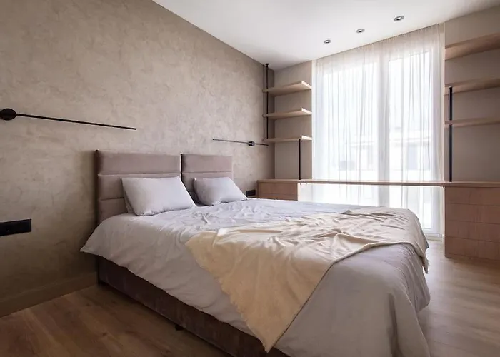 Daire Cozy Elegant 2br + Free Parking Next To Paradise Mall *