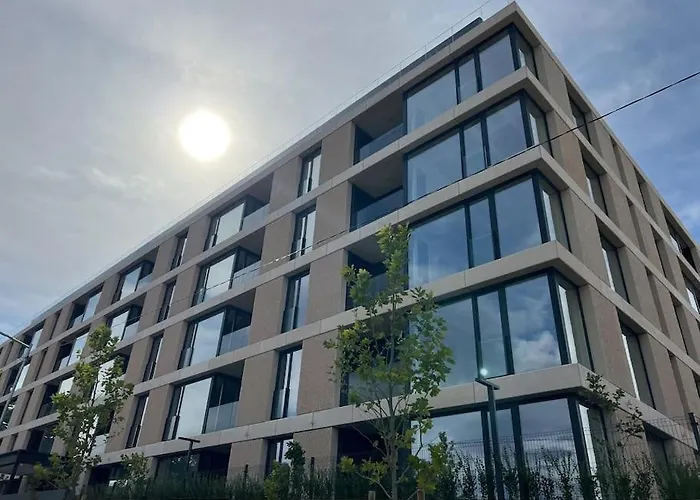 Cozy Elegant 2br + Free Parking Next To Paradise Mall * Sofya